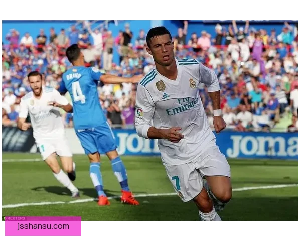 以斯威vs强敌正面对决赛季走势与关键球员全面解析战术博弈胜负悬念前瞻