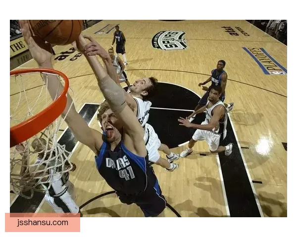 2017年NBA火箭对阵马刺西部宿敌鏖战背后的胜负密码解析